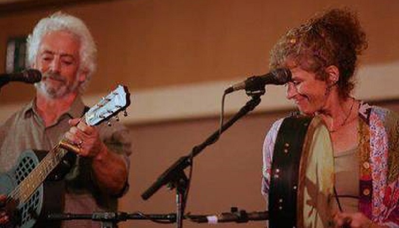Small Potatoes - a performing duo, Jacquie Manning and Rich Prezioso.
