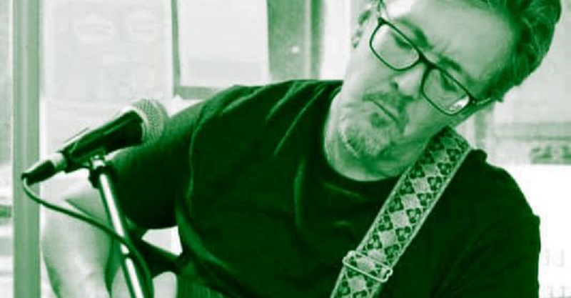 Michael Steven Cohen sings vintage love songs. A reimagining of the Great American Songbook and more...with voice and a little guitar.