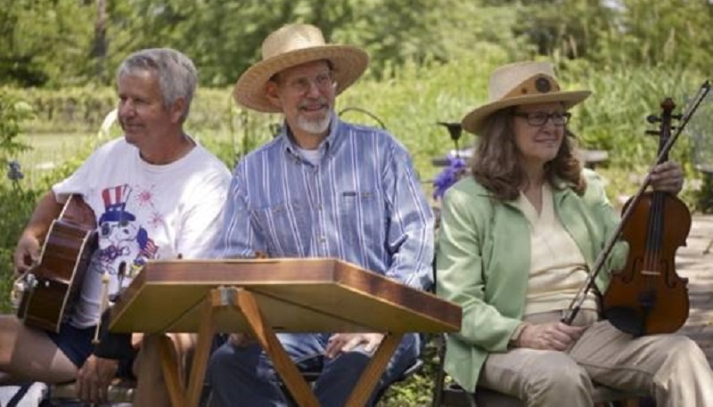 The Kishwaukee Ramblers include Neal Brown, Gary Plazyk, and Amy Beth (L to R). They play traditional American and Celtic folk music and children’s songs using guitar, fiddle, cello, banjo, autoharp, mandolin, mountain dulcimer, hammered dulcimer, Anglo concertinas, hurdy-gurdy, didgeridoo, jaw harp, and other musical toys.